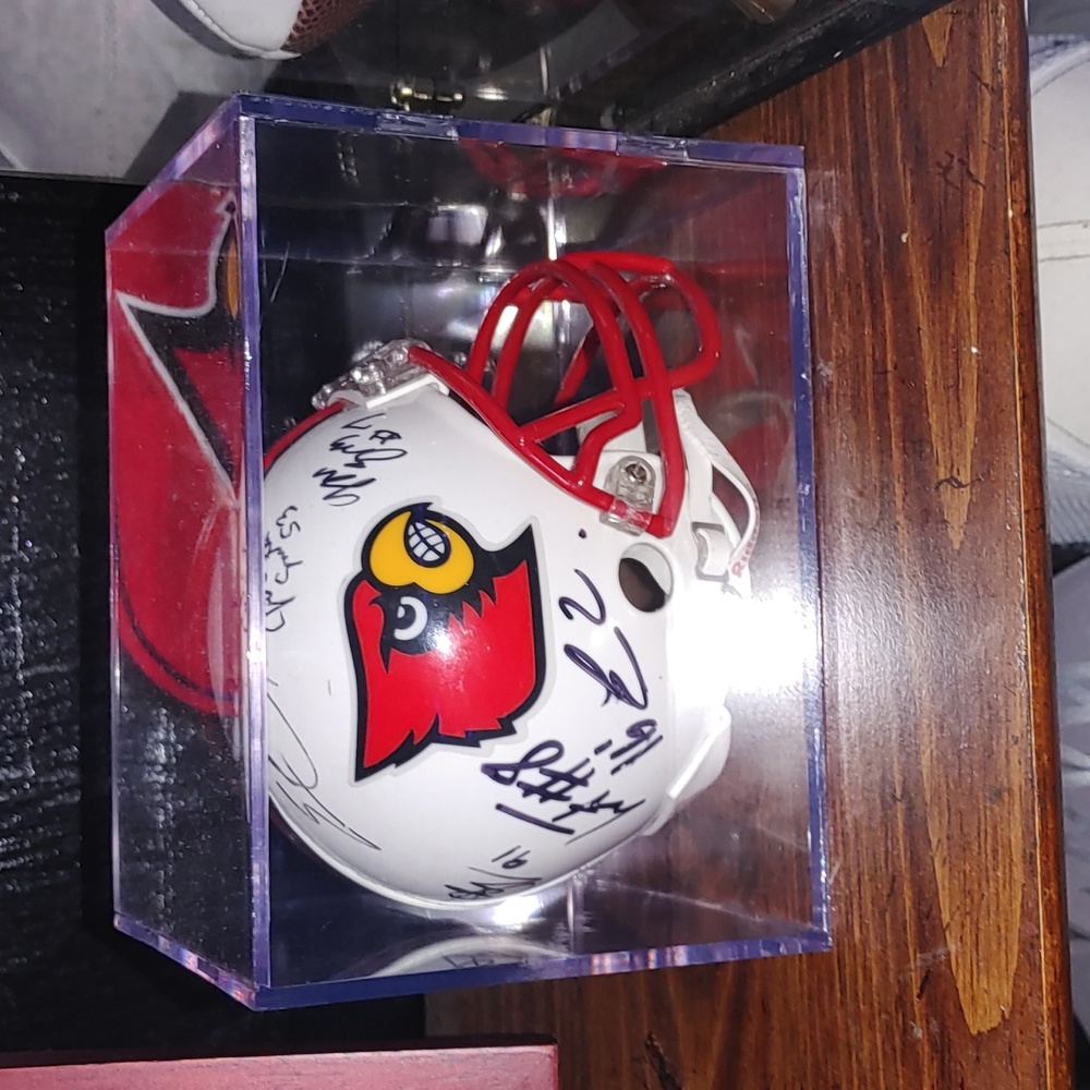 Lamar Jackson autographed Louisville Cardinals mini helmet in display Joe Jacoby